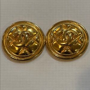 CHANEL CC Matelasse Gold Vintage Earrings